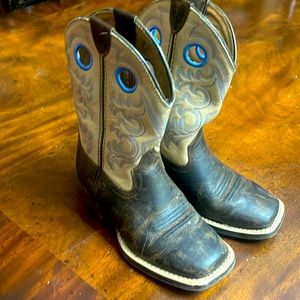 Toddler brown leather  Ariat cowboy Boots size 11